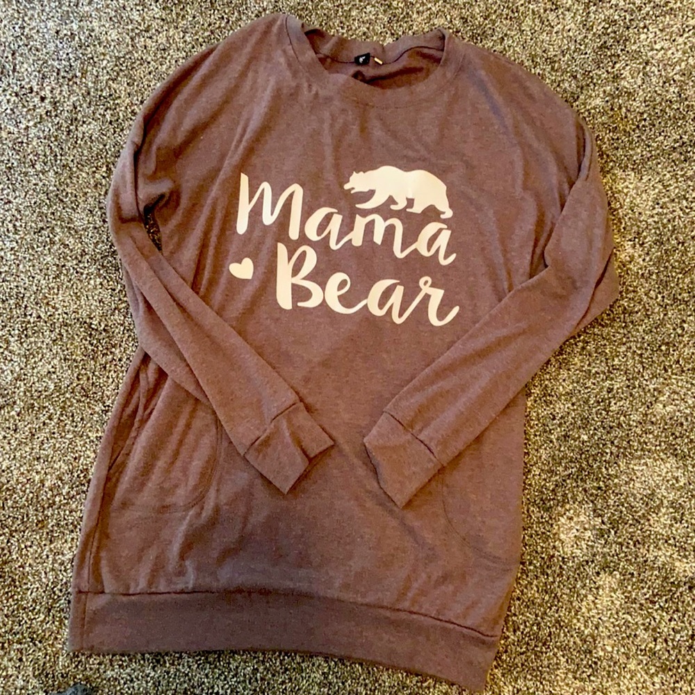 Mama bear crew neck sweatshirt with pockets